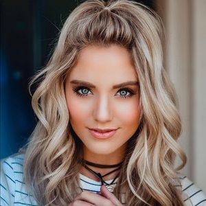 Meet your Posher, Alivia